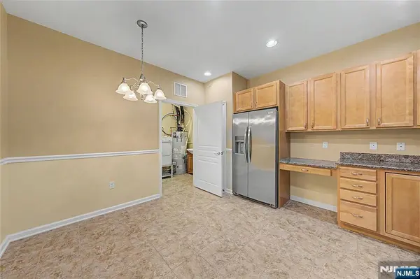 2116 Warrens WAY, Wanaque, NJ 07465