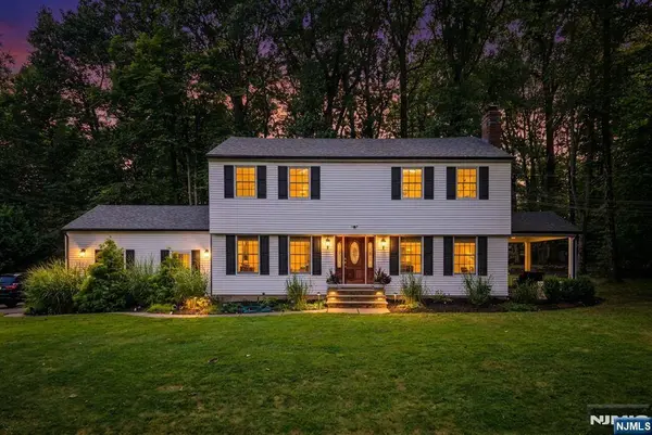61 Heatherhill LN