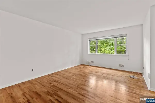 87 Poplar ST #4, Ramsey, NJ 07644