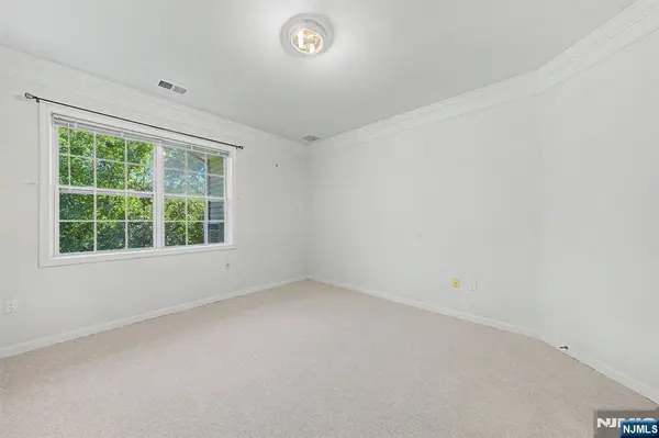 10301 Warrens WAY, Wanaque, NJ 07465
