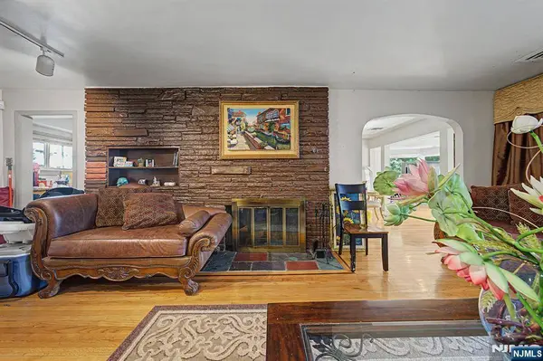 154 Ames ST, Hackensack, NJ 07601