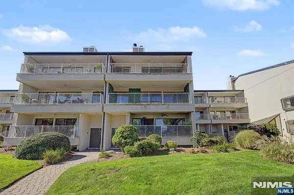 1225 River RD #7D, Edgewater, NJ 07020
