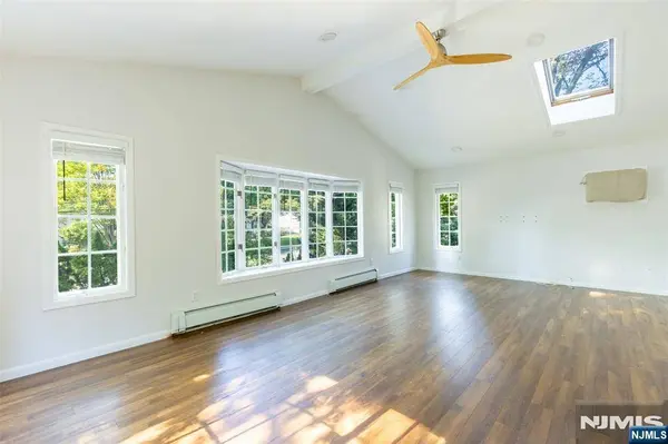 43 Spring Valley AVE, Paramus, NJ 07652