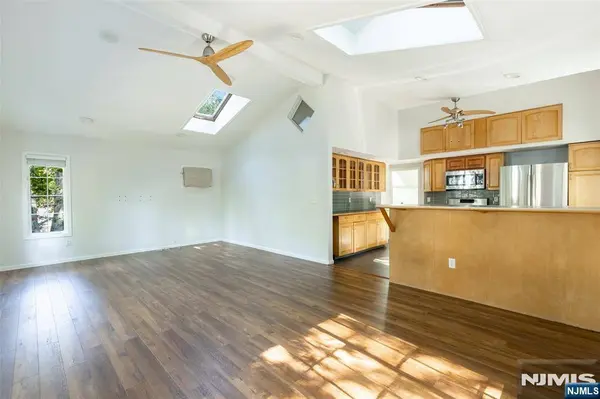 43 Spring Valley AVE, Paramus, NJ 07652