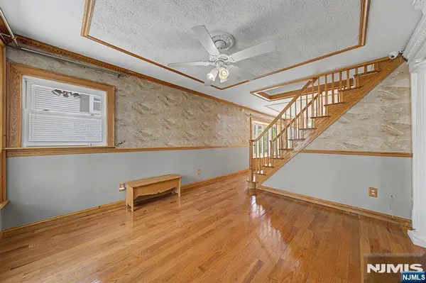 92 Blauvelt AVE, Bergenfield, NJ 07621