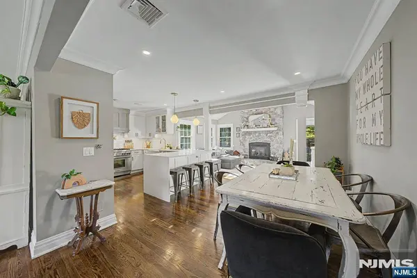 62 Andrew AVE, Oakland, NJ 07436