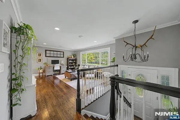62 Andrew AVE, Oakland, NJ 07436