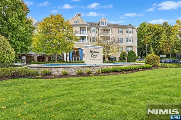 175 Rochelle AVE #218, Rochelle Park, NJ 07662