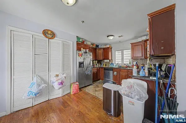 409 12th ST, Union City, NJ 07087