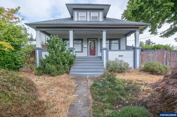55 Q St, Cottage Grove, OR 97424