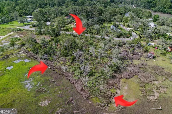 284 Pelican CIR, Woodbine, GA 31569