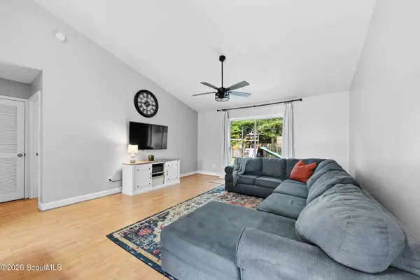 571 Henrietta ST, Kingsland, GA 31548