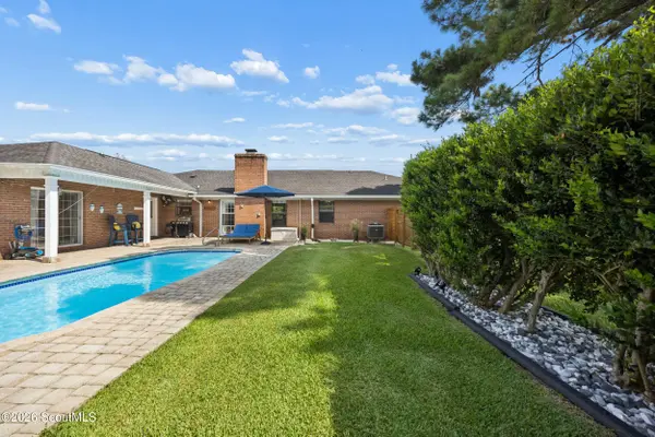 122 N Lake DR, Brunswick, GA 31525
