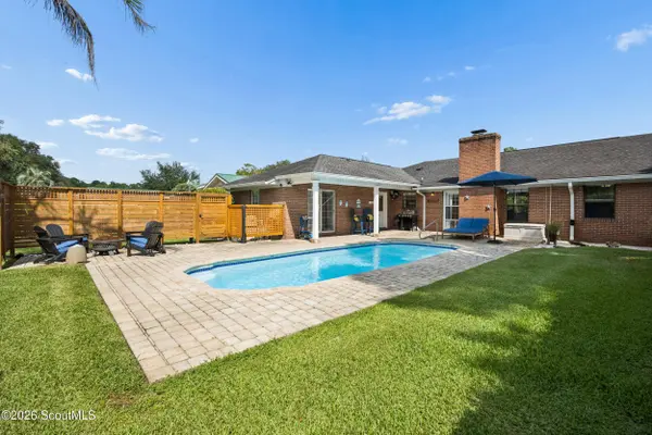 122 N Lake DR, Brunswick, GA 31525