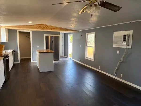 110 County Road 32150, Brookston, TX 75421