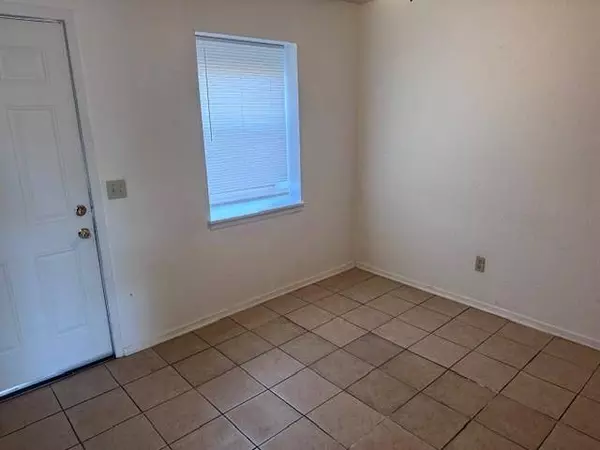 1435 26th Street NE #1435, Paris, TX 75460