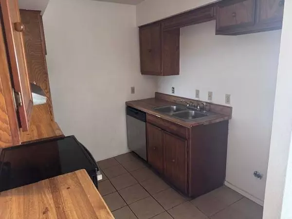 1435 26th Street NE #1435, Paris, TX 75460