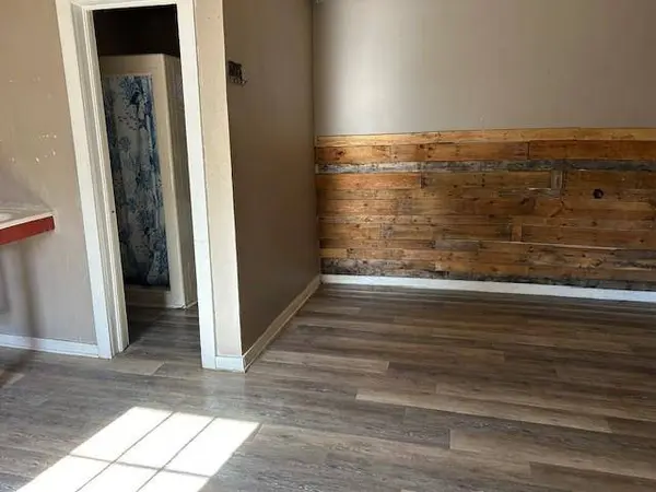 2070 N US Highway 69 #2, Denison, TX 75020