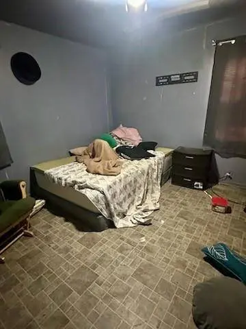 635 NW 11th Street NW, Paris, TX 75460