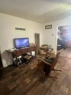 635 NW 11th Street NW, Paris, TX 75460