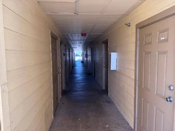 2905 Clarksville Street #208, Paris, TX 75460