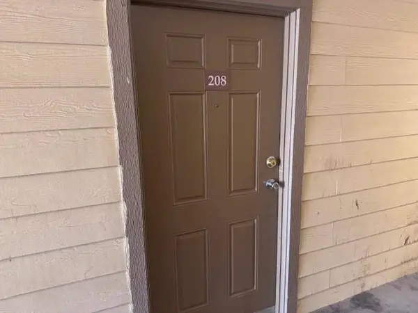 2905 Clarksville Street #208, Paris, TX 75460