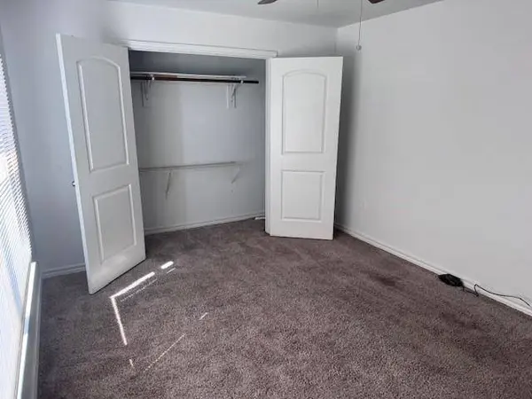 2905 Clarksville Street #208, Paris, TX 75460