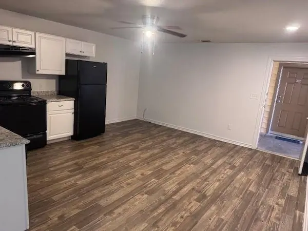 2905 Clarksville Street #208, Paris, TX 75460