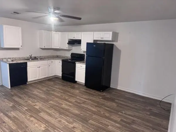 2905 Clarksville Street #208, Paris, TX 75460