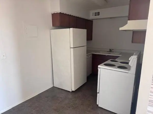 2903 Clarksville Street #104, Paris, TX 75460