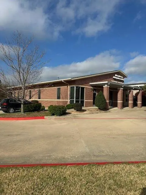 870 NE Loop 286, Paris, TX 75460