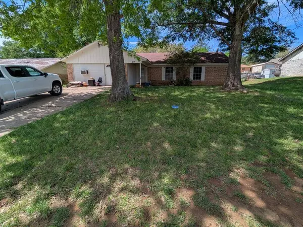 417 Kingsridge Lane, Hallsville, TX 75650