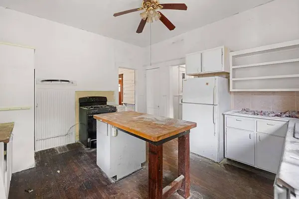 903 4th Street SW, Paris, TX 75460