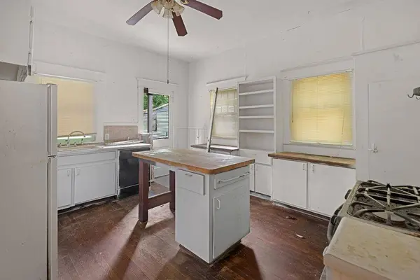 903 4th Street SW, Paris, TX 75460