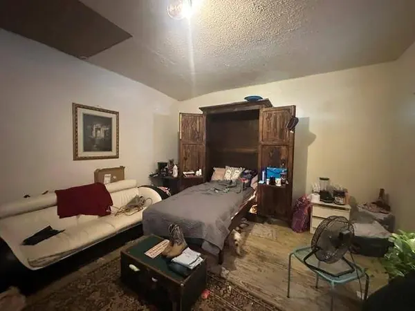 828 E Price Street, Paris, TX 75460