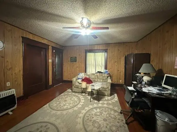 490 E Holley, Alba, TX 75410