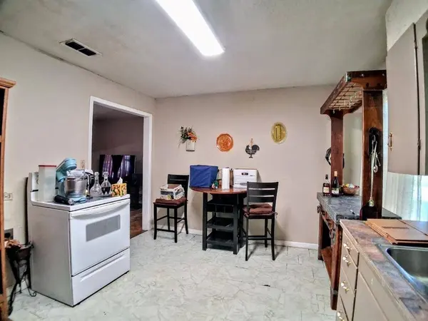 1901 Chico Highway, Bridgeport, TX 76426