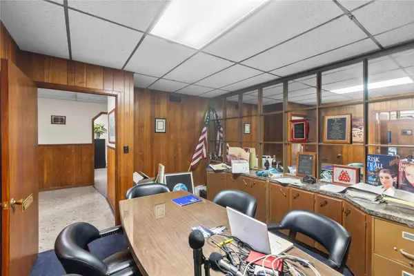 128 E Jackson ST, Hugo, OK 74743