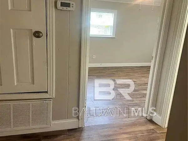 1304 N CLOVERLEAF Circle, Mobile, AL 36605