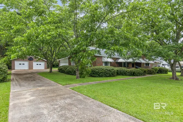 312 Sutherland Drive, Chickasaw, AL 36611