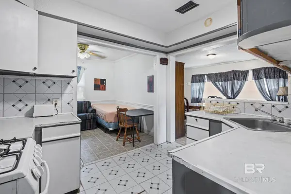 160 GLENN Avenue, Mobile, AL 36606