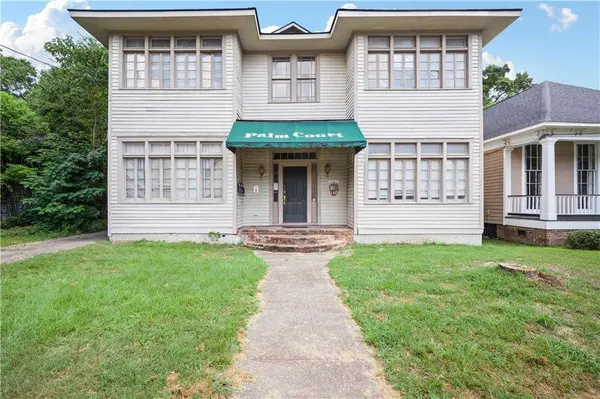 1010 Dauphin ST