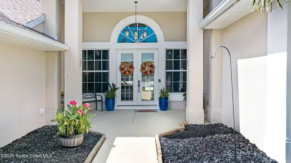 2735 S Courtenay Pkwy, Merritt Island, FL 32952