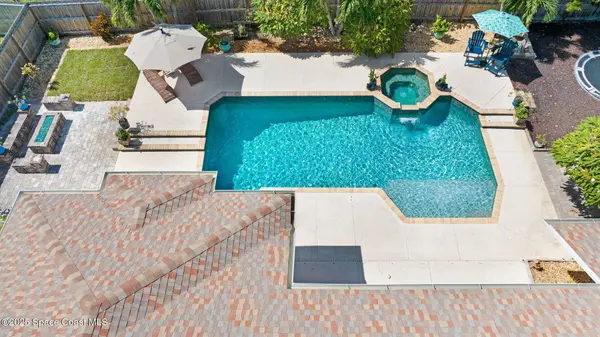 2735 S Courtenay Pkwy, Merritt Island, FL 32952