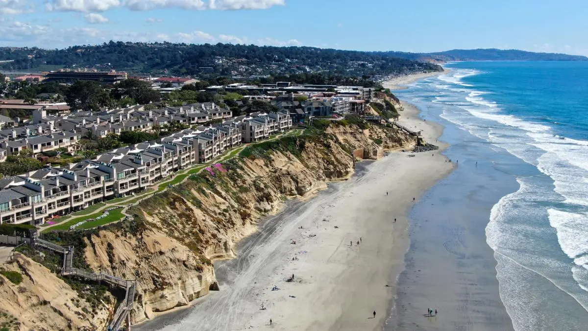 SolanaBeach_iS-1213754471