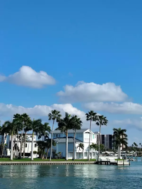 South Florida’s Ultra-Luxury Real Estate Market: A Strategic Look Ahead to 2026