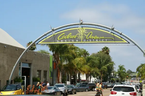 Cedros-Ave-Solana-Beach-1000x666