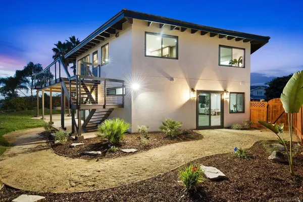 7619 Cortina Ct, Carlsbad, CA 92009