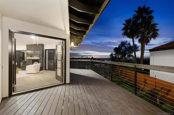 7619 Cortina Ct, Carlsbad, CA 92009