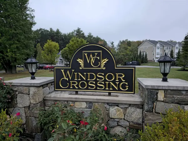 28 Acadia LN, Exeter, NH 03833